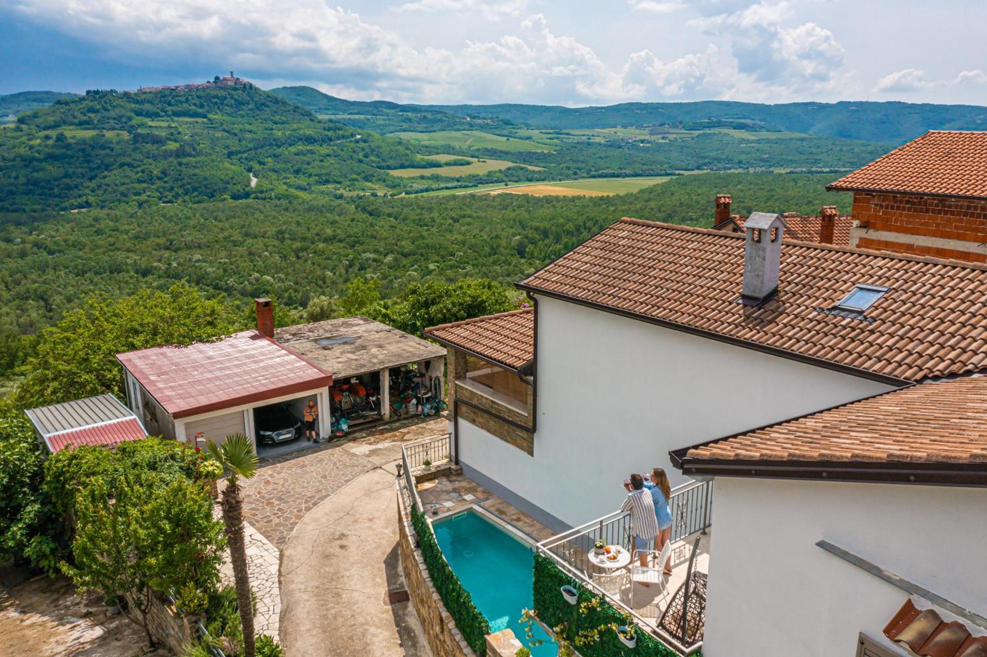 Сasa de vacaciones Belveder Motovun With Heated Pool