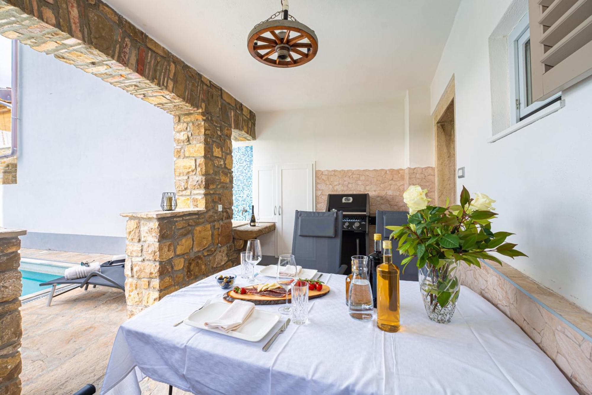 Holiday home Belveder Motovun With Heated Pool Livade