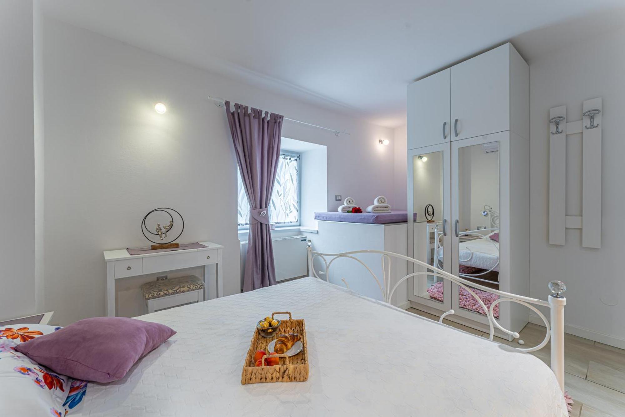Holiday home Belveder Motovun With Heated Pool Livade