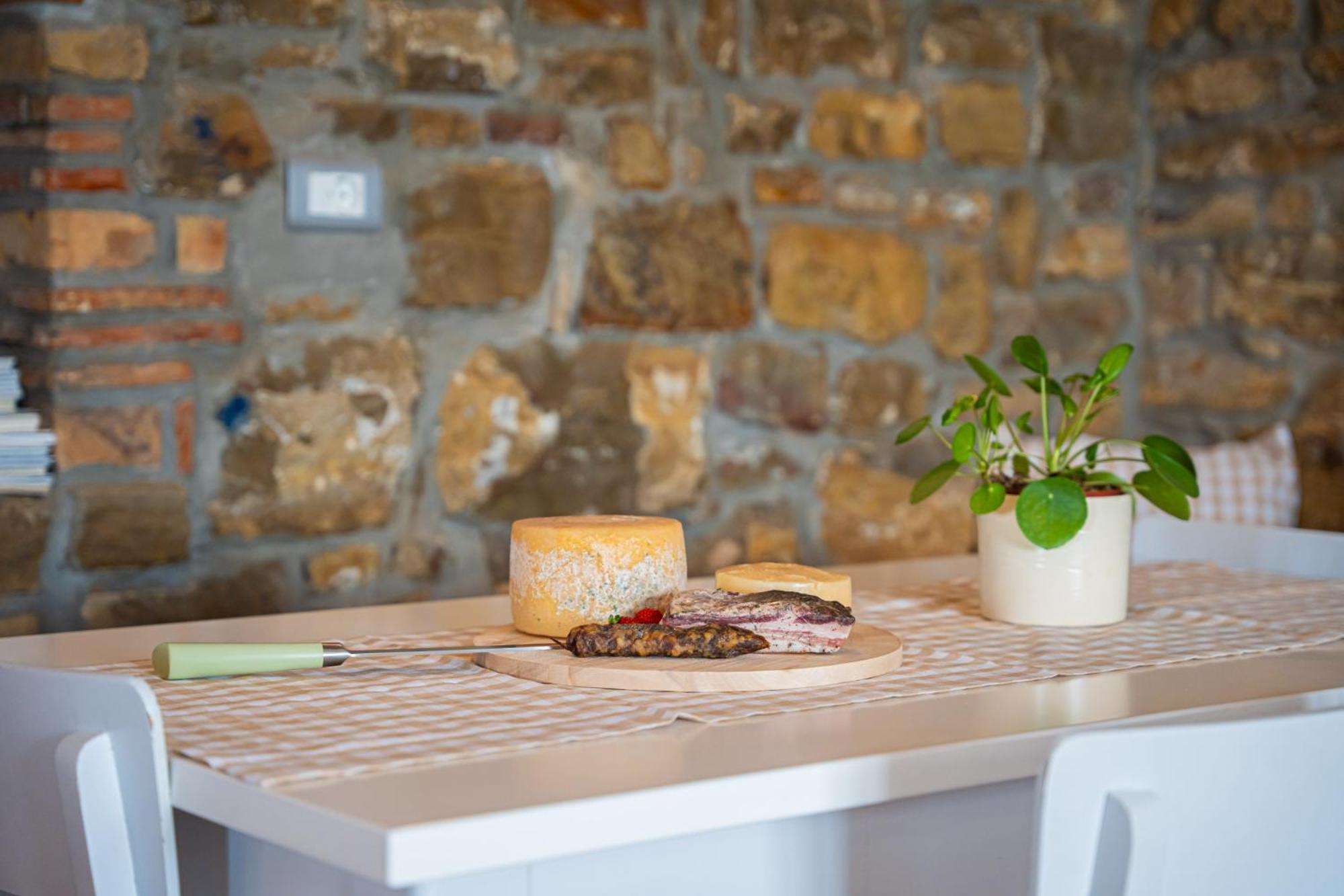 Belveder Motovun With Heated Pool Holiday home *