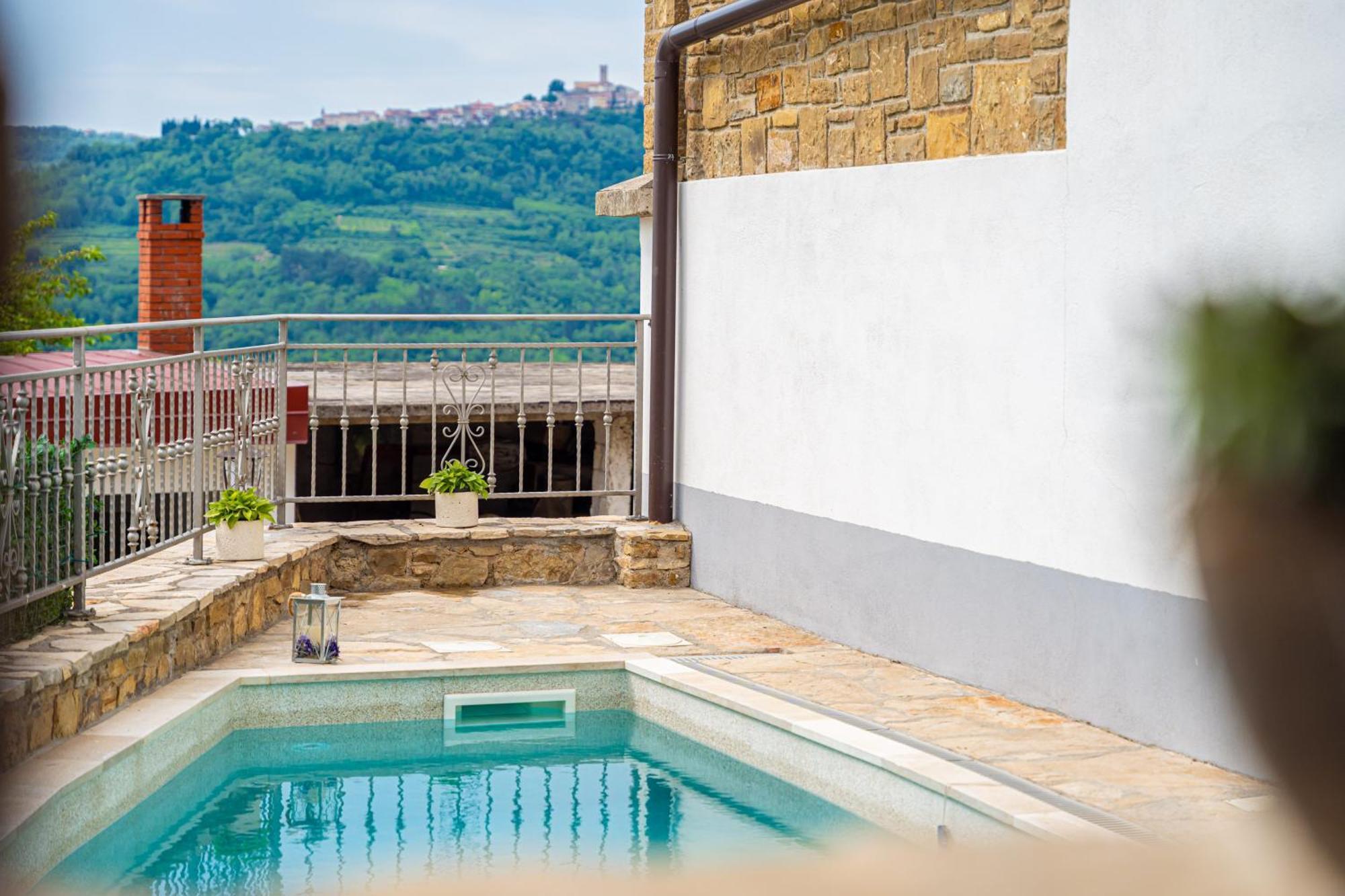 Holiday home Belveder Motovun With Heated Pool Livade