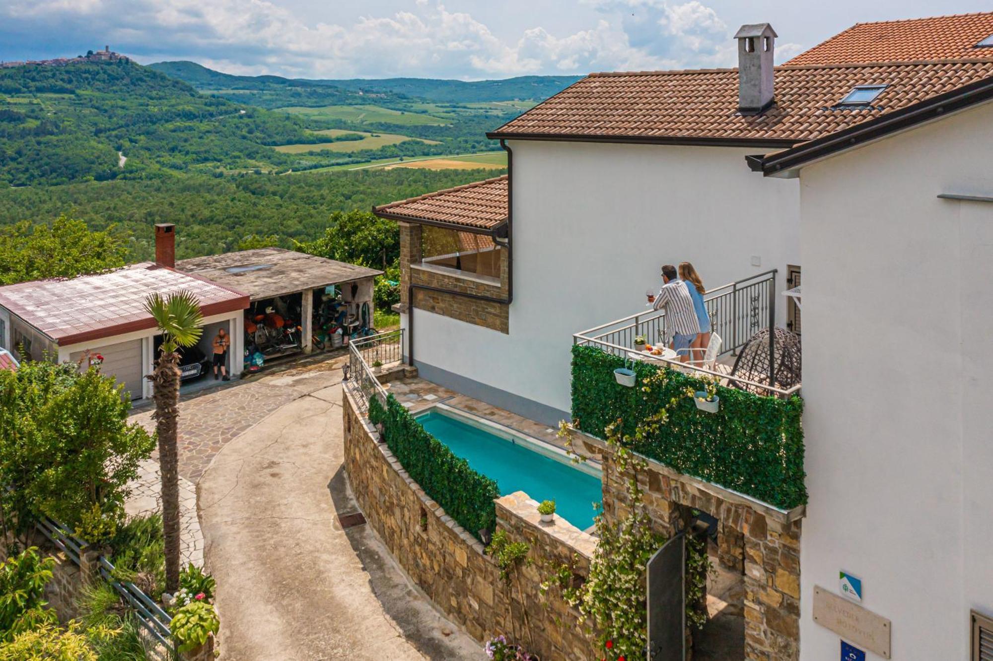 Belveder Motovun With Heated Pool Holiday home *