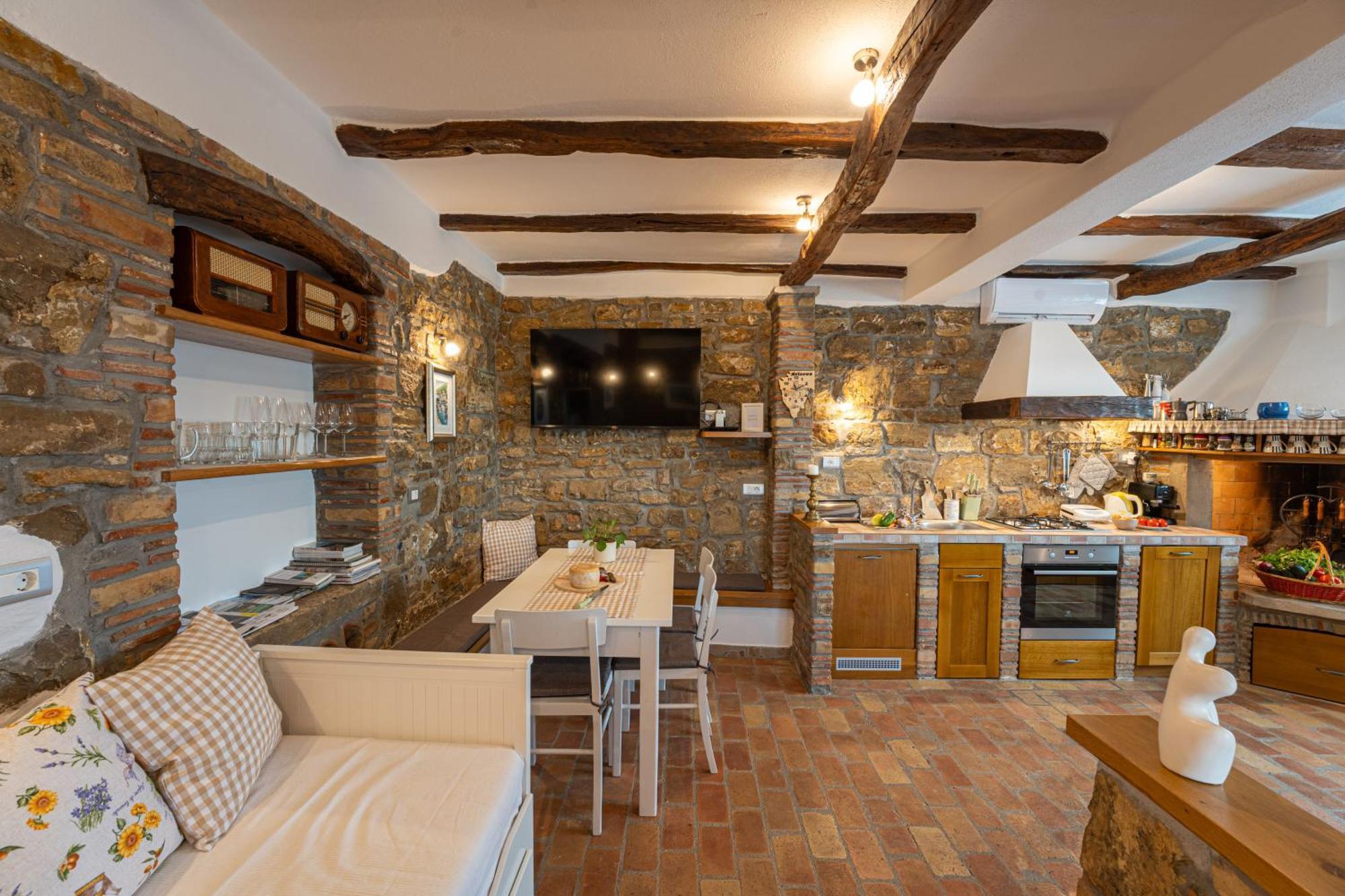 Belveder Motovun With Heated Pool * Livade